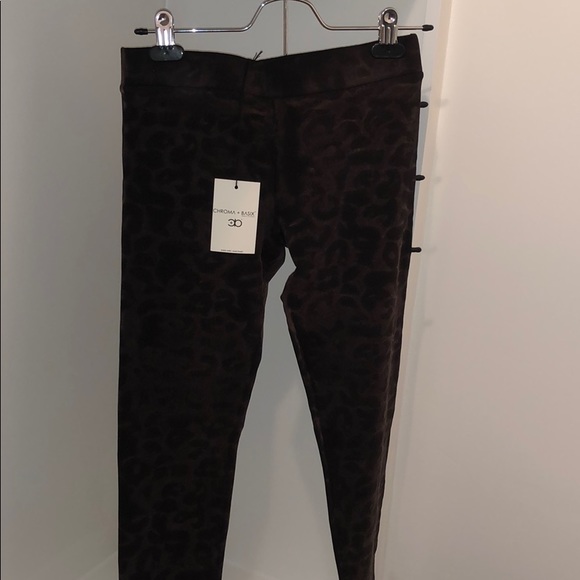 New Chroma + Basix work out leggings - Picture 3 of 4